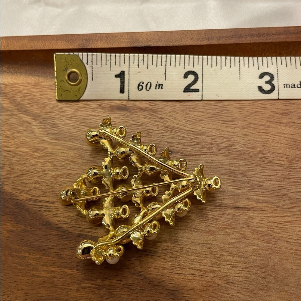 Vintage Avon Angel Christmas Tree Pin Brooch Pearl Rhinestone 2" Holiday Festive - Picture 4 of 5